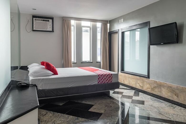 Oyo Toy Barra Hotel