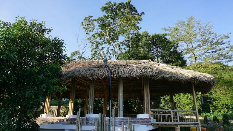 Hotel Ba Khan Village Resort