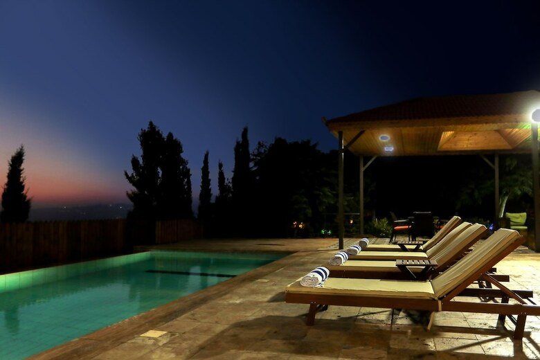 Residencia Villa Naya Branch 6  Saltus