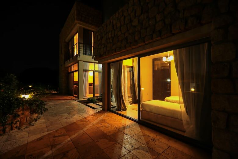Residencia Villa Naya Branch 6  Saltus