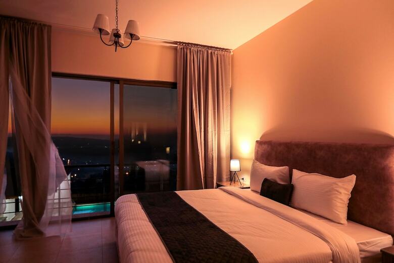 Residencia Villa Naya Branch 6  Saltus