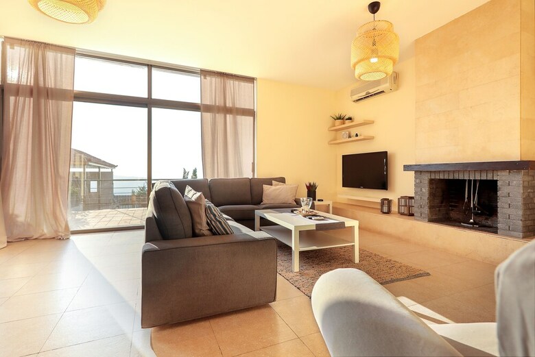 Residencia Villa Naya Branch 6  Saltus