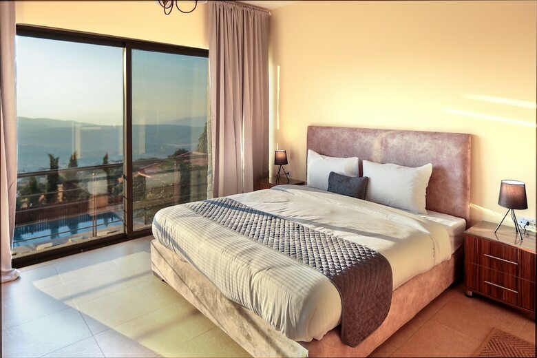 Residencia Villa Naya Branch 6  Saltus