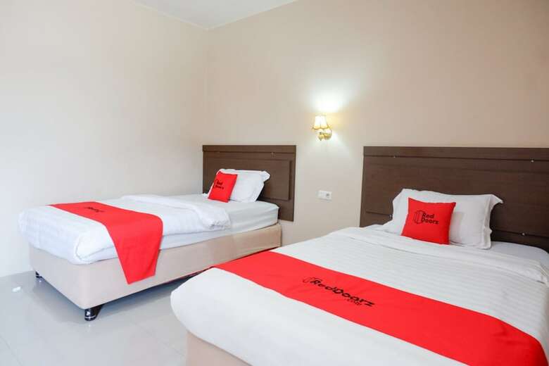 Hotel Reddoorz Plus Near Haluoleo University