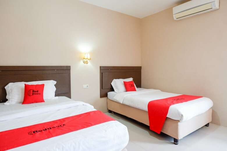 Hotel Reddoorz Plus Near Haluoleo University