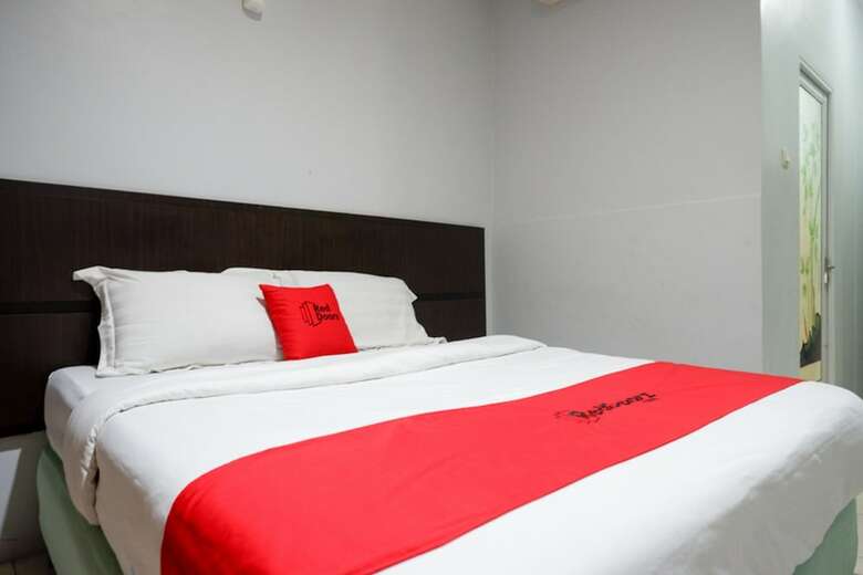 Hotel Reddoorz Plus Near Haluoleo University