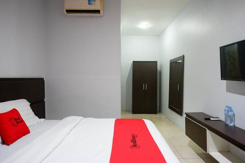 Hotel Reddoorz Plus Near Haluoleo University
