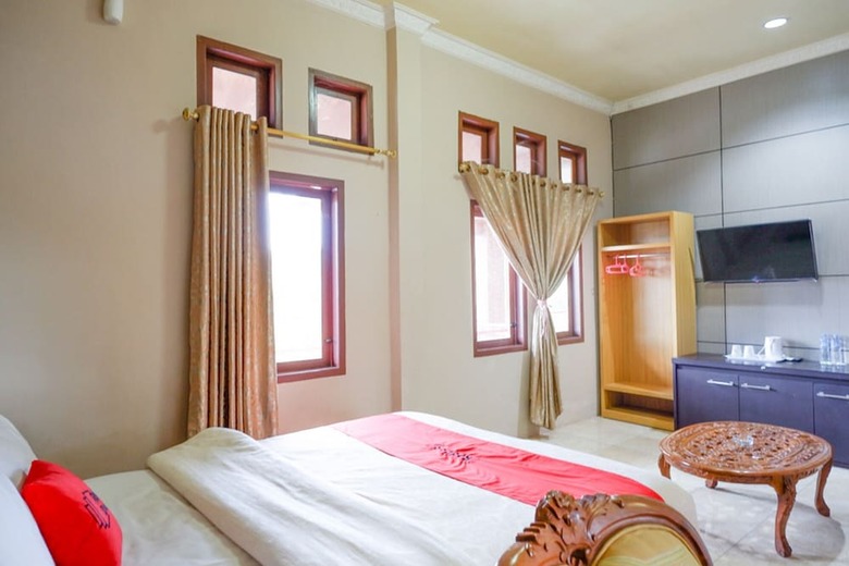 Hotel Reddoorz Plus Near Haluoleo University