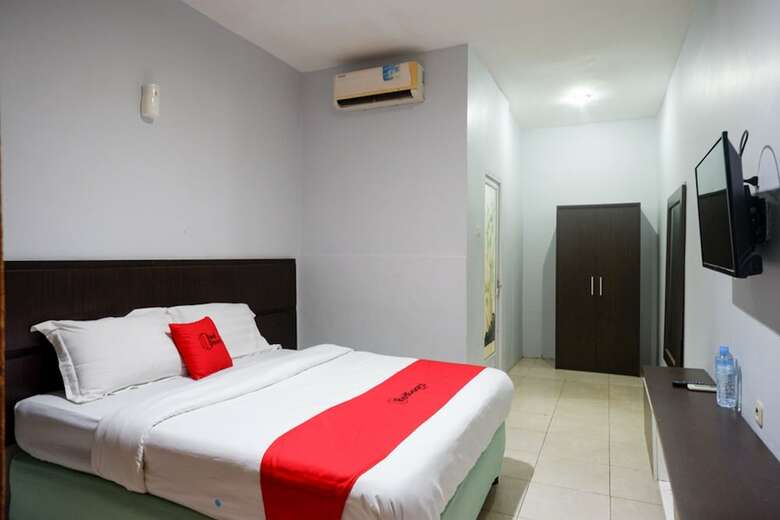 Hotel Reddoorz Plus Near Haluoleo University