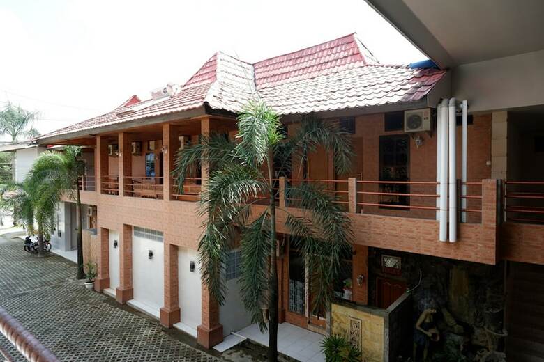 Hotel Reddoorz Plus Near Haluoleo University