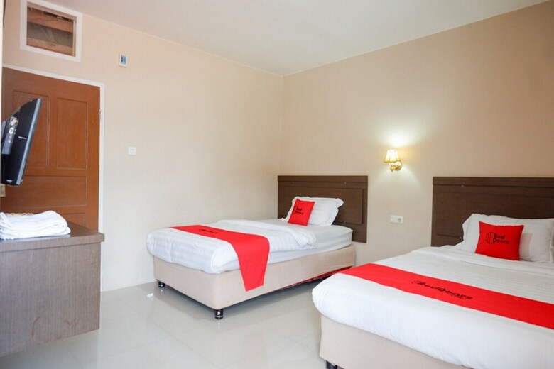 Hotel Reddoorz Plus Near Haluoleo University