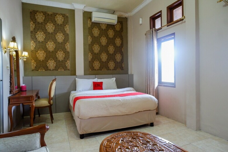 Hotel Reddoorz Plus Near Haluoleo University