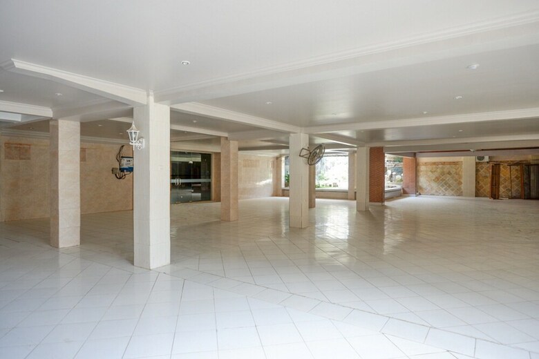 Hotel Reddoorz Plus Near Haluoleo University