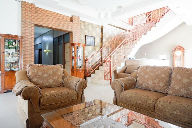 Hotel Reddoorz Plus Near Haluoleo University