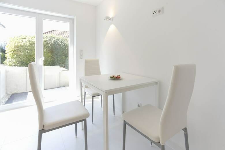The White Design Apartment