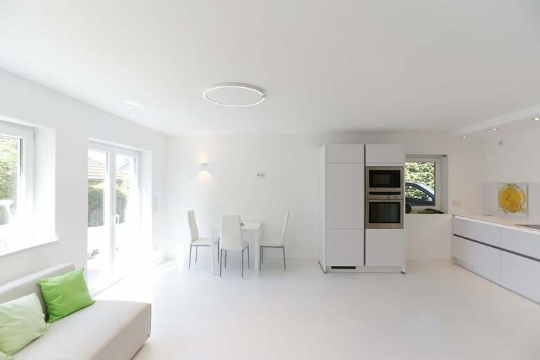 The White Design Apartment