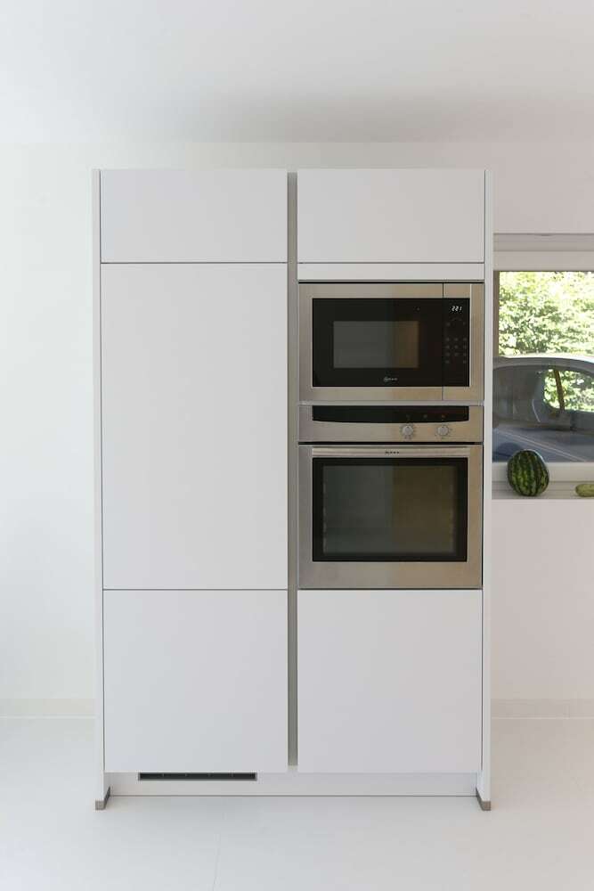 The White Design Apartment