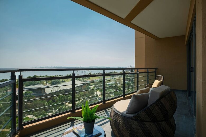 Renaissance Xiamen Hotel