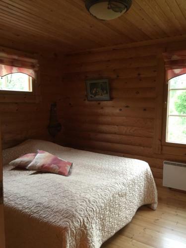 Hostal Ollinm�ki Vineyard