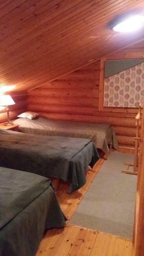 Hostal Ollinm�ki Vineyard