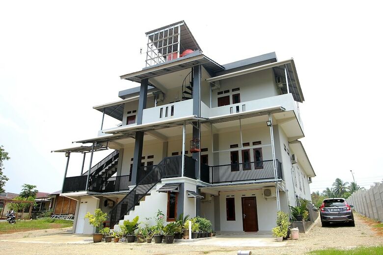Hostal Oyo 739 Guest House Si Kancil