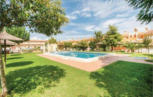 Three-bedroom Holiday Home In Santa Pola