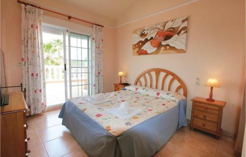 Three-bedroom Holiday Home In Santa Pola