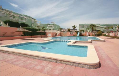Three-bedroom Holiday Home In Santa Pola