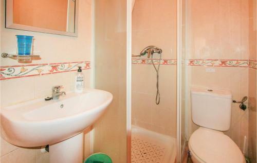 Three-bedroom Holiday Home In Santa Pola