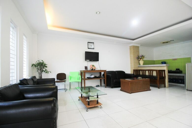 Hotel Oyo 1905 Davonsa  Homestay
