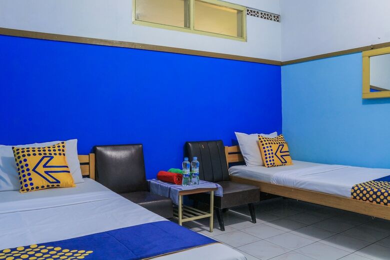 Hostal Spot On 1708 Hotel Budi Famili 1