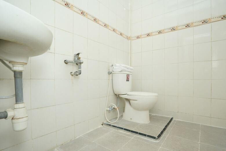 Hostal Oyo 2003 Female Guest House