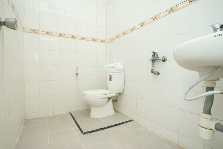 Hostal Oyo 2003 Female Guest House