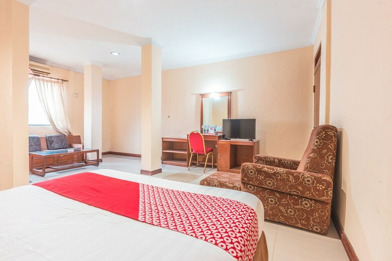 Hotel Oyo 1383 Taman Cibinong 2