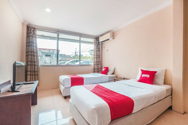 Hotel Oyo 1383 Taman Cibinong 2