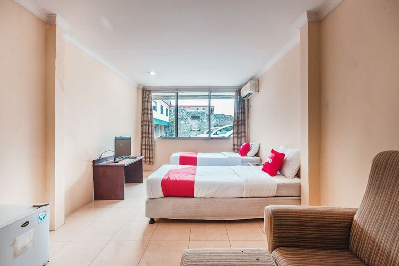 Hotel Oyo 1383 Taman Cibinong 2