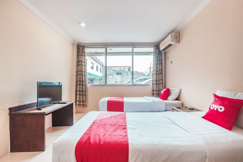 Hotel Oyo 1383 Taman Cibinong 2