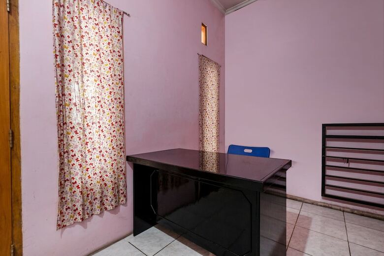 Hotel Oyo 1744 Midys