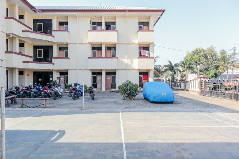 Hotel Oyo 1219 Wisma Anton Soedjarwo