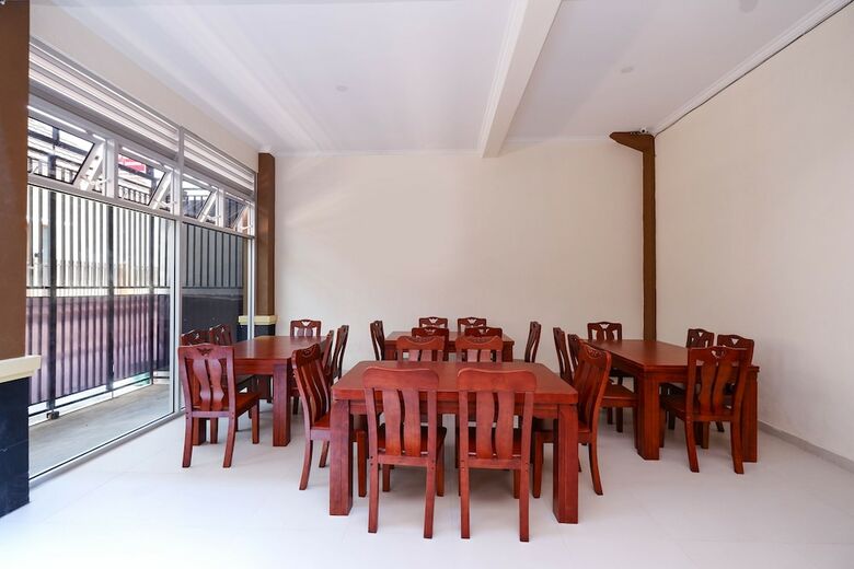 Hostal Oyo 1506  Shabrina 2 Syariah