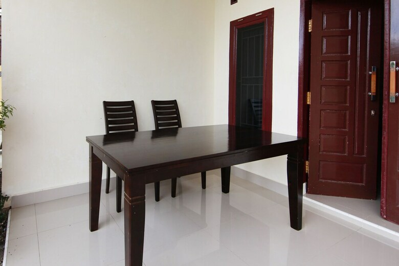 Hostal Oyo 1694 Pariban Homestay