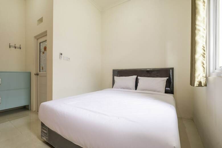 Hotel Oyo 1706 Griya Jasmine Syariah