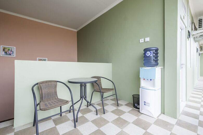 Hotel Oyo 1706 Griya Jasmine Syariah
