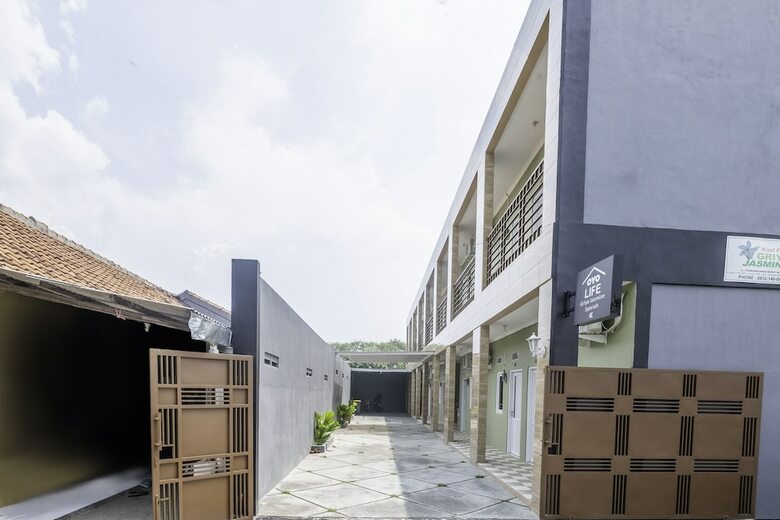 Hotel Oyo 1706 Griya Jasmine Syariah