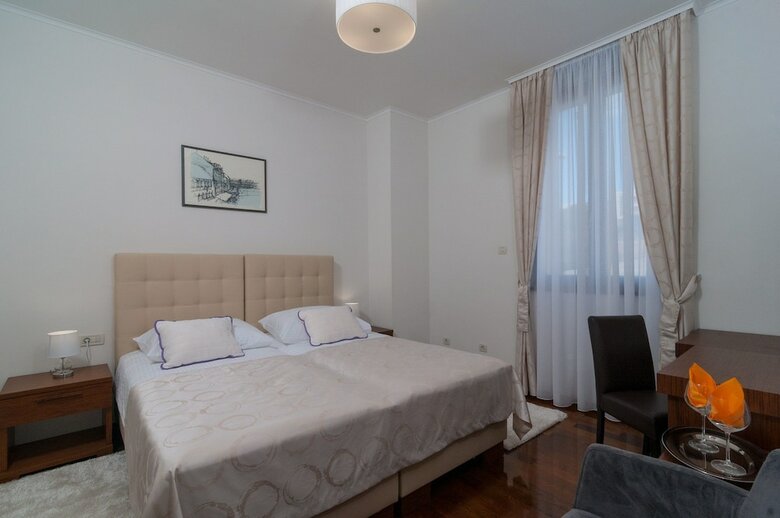 Hotel Luxury Rooms Near The Beach 1