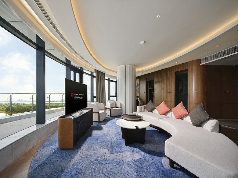 Hualuxe Nanjing Yangtze River - An Ihg Hotel