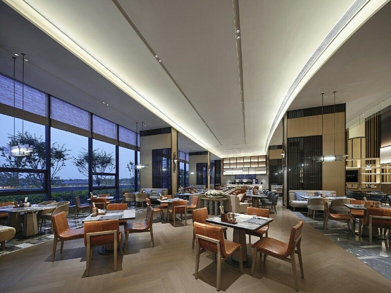 Hualuxe Nanjing Yangtze River - An Ihg Hotel