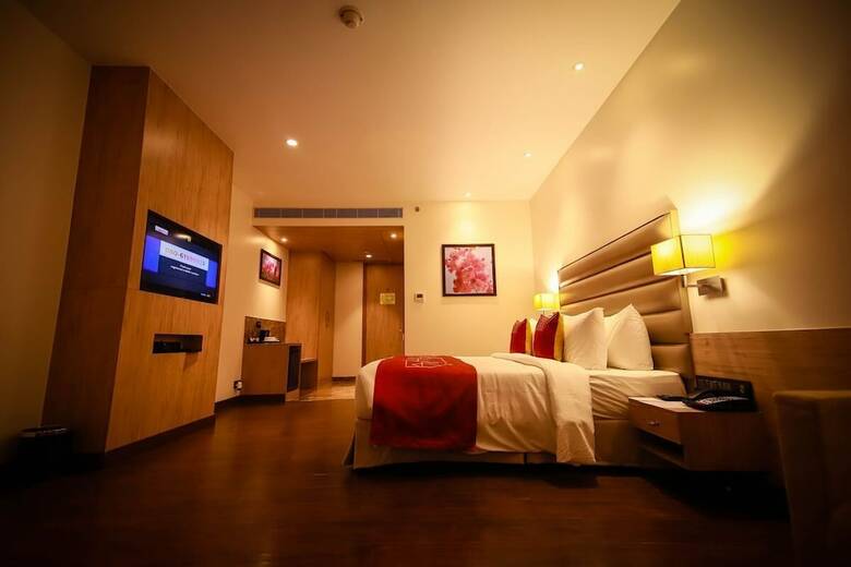 Hotel Ramada By Wyndham Aligarh Gt Road