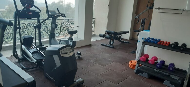Hotel Ramada By Wyndham Aligarh Gt Road