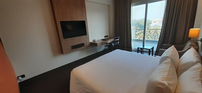 Hotel Ramada By Wyndham Aligarh Gt Road